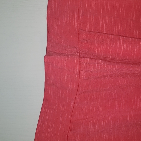 Cute Loft Sleeveless Shirt - Picture 3 of 5